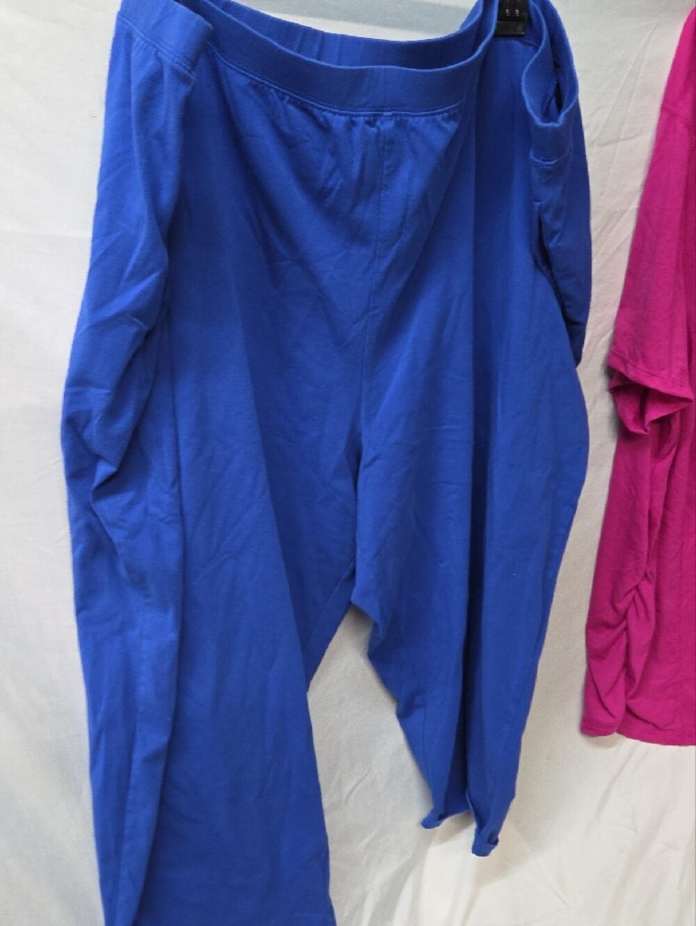 Catherines Royal Blue Stretch Capri, + Pink T-shirt - Picture 2 of 6